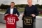 Thomas Heim dan Oliover Kahn mempersembahkan jersey FC Bayern